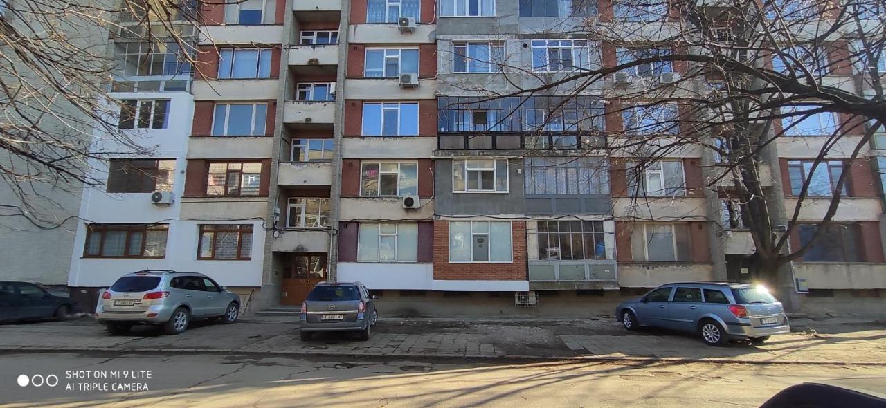 Уютен Апартамент В Търговище - 2 Спални И Кухня Targovishte (Targovishte) Exterior foto